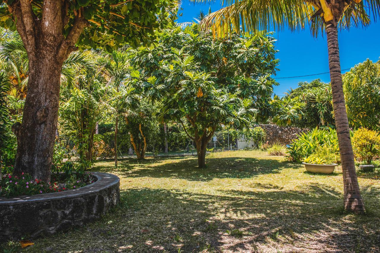 Coconuts Grand Baie Exterior foto